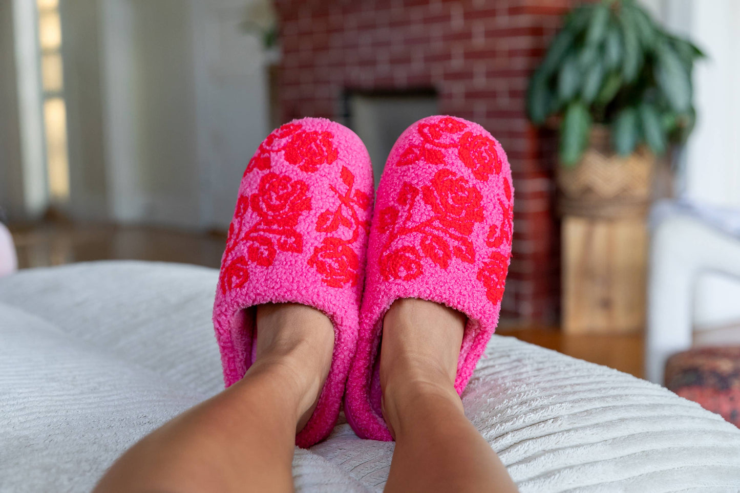Indoor / Outdoor Slippers - Stemmed Red Roses - Bright Pink