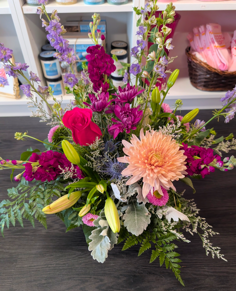 Custom Valentine's arrangement in Valentine's tone