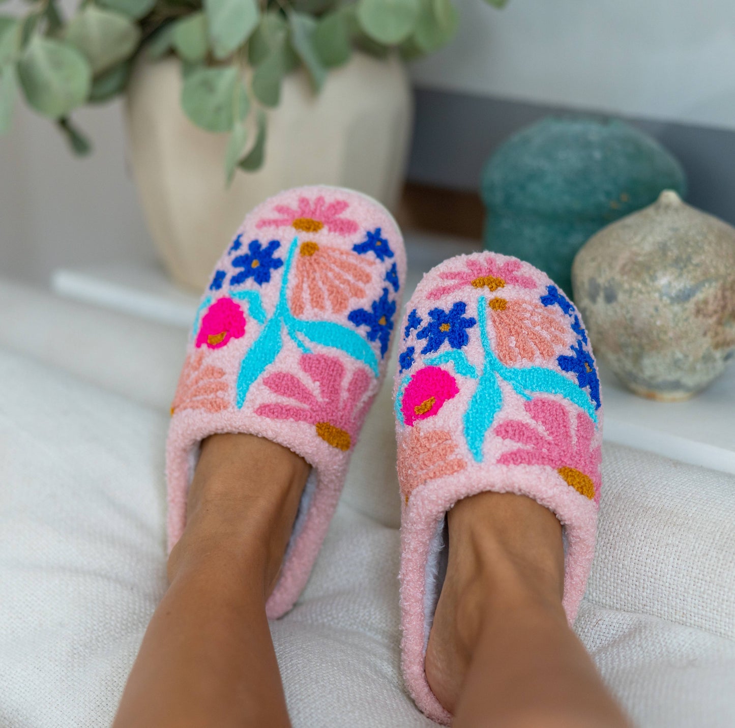 Indoor / Outdoor Slippers - Feminine Florals - Pink