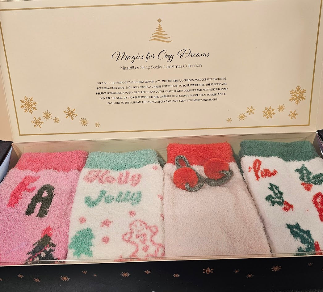 Holly jolly theme gift socks set