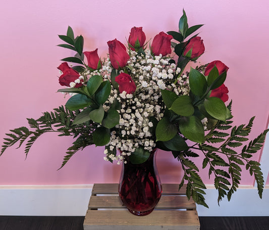 Classic dozen red roses