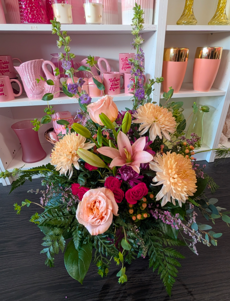 Custom Valentine's arrangement in Valentine's tone